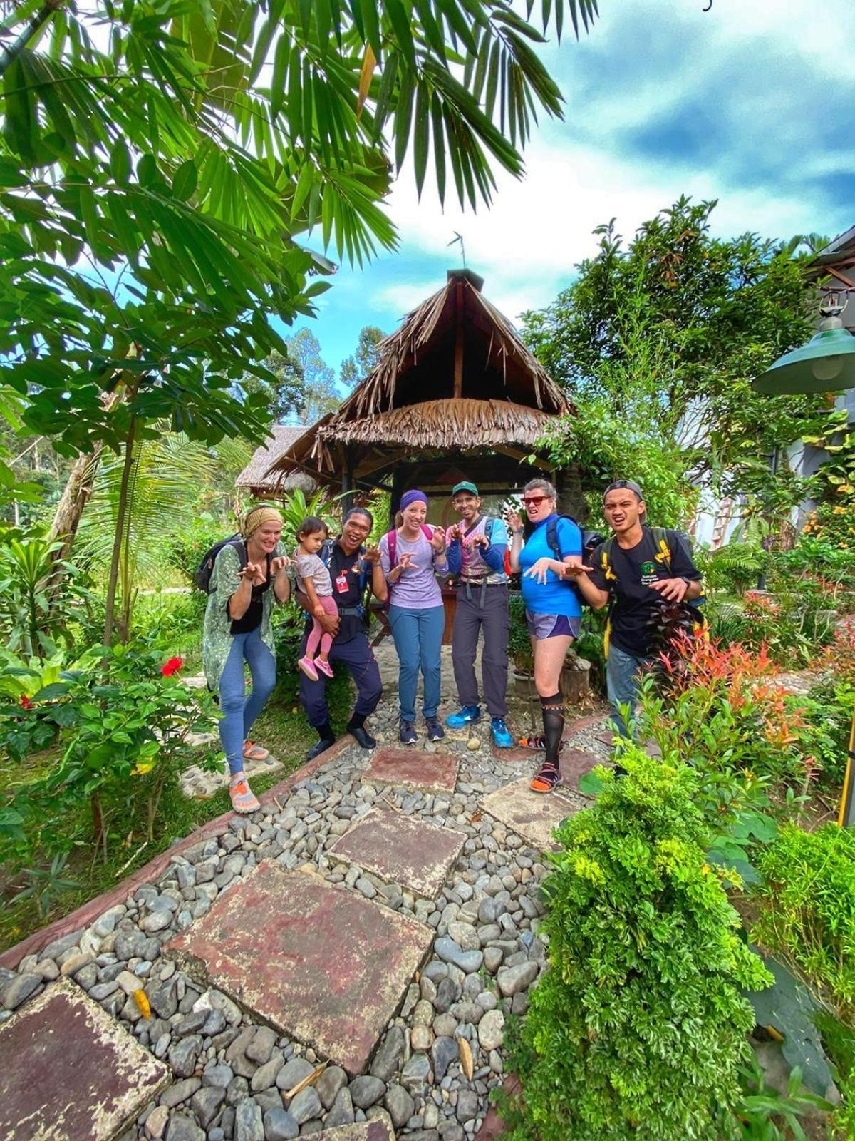 Sumatra Orangutan Discovery Villa Bukit Lawang Exteriör bild